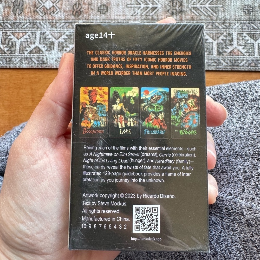 Classic Horror Oracle Card Deck - Picture 2 of 3